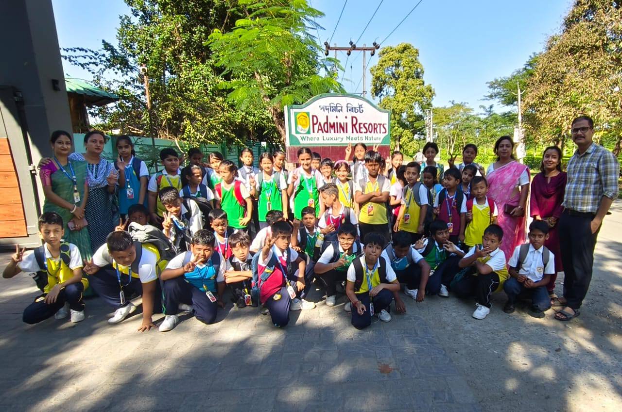 School trip group photo at Padmini Resorts